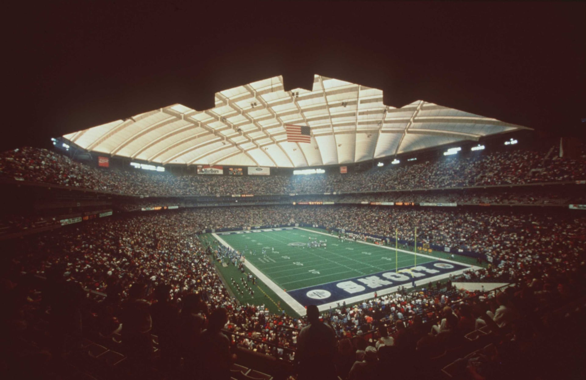 August 23, 1975: The Pontiac Silverdome's 1st game